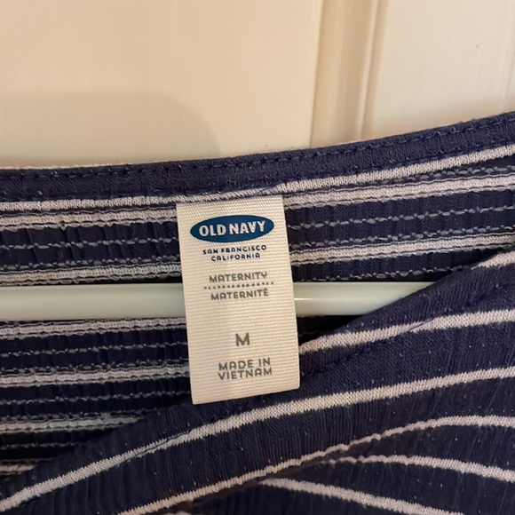 Old Navy Maternity Striped 3/4 Length Sleeve size Medium. - Picture 2 of 3